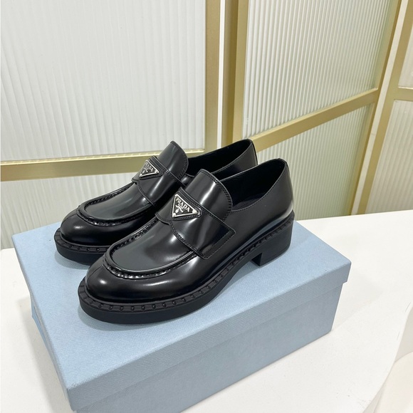 Prada black women's loafers - Picture 2 of 8